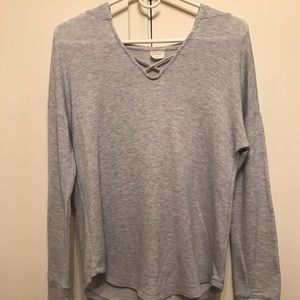 Women’s lightweight sweatshirt. Size small